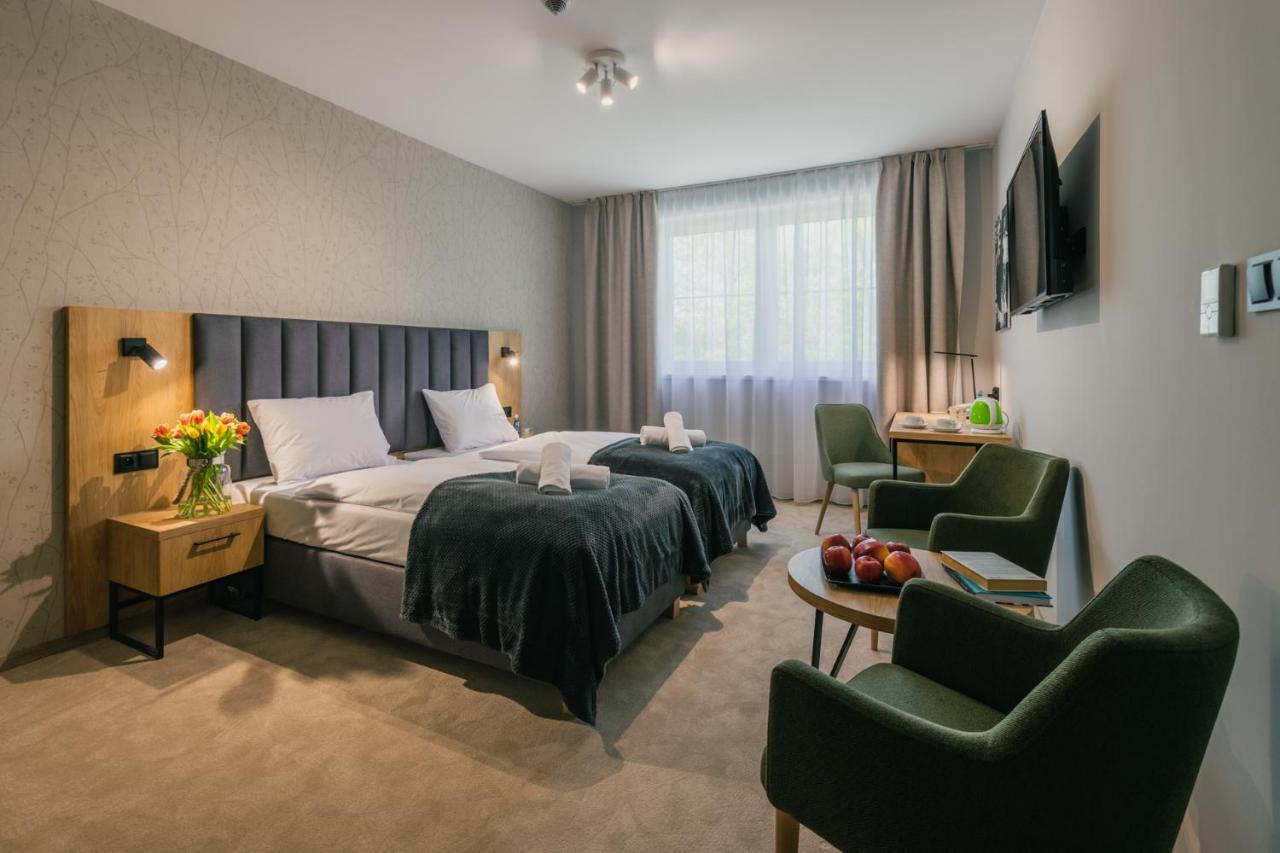 Country Club Zywiec Hotel Spa I Domki Caloroczne Kültér fotó