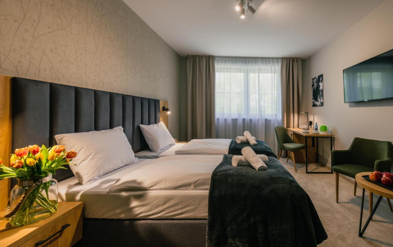 Country Club Zywiec Hotel Spa I Domki Caloroczne Kültér fotó