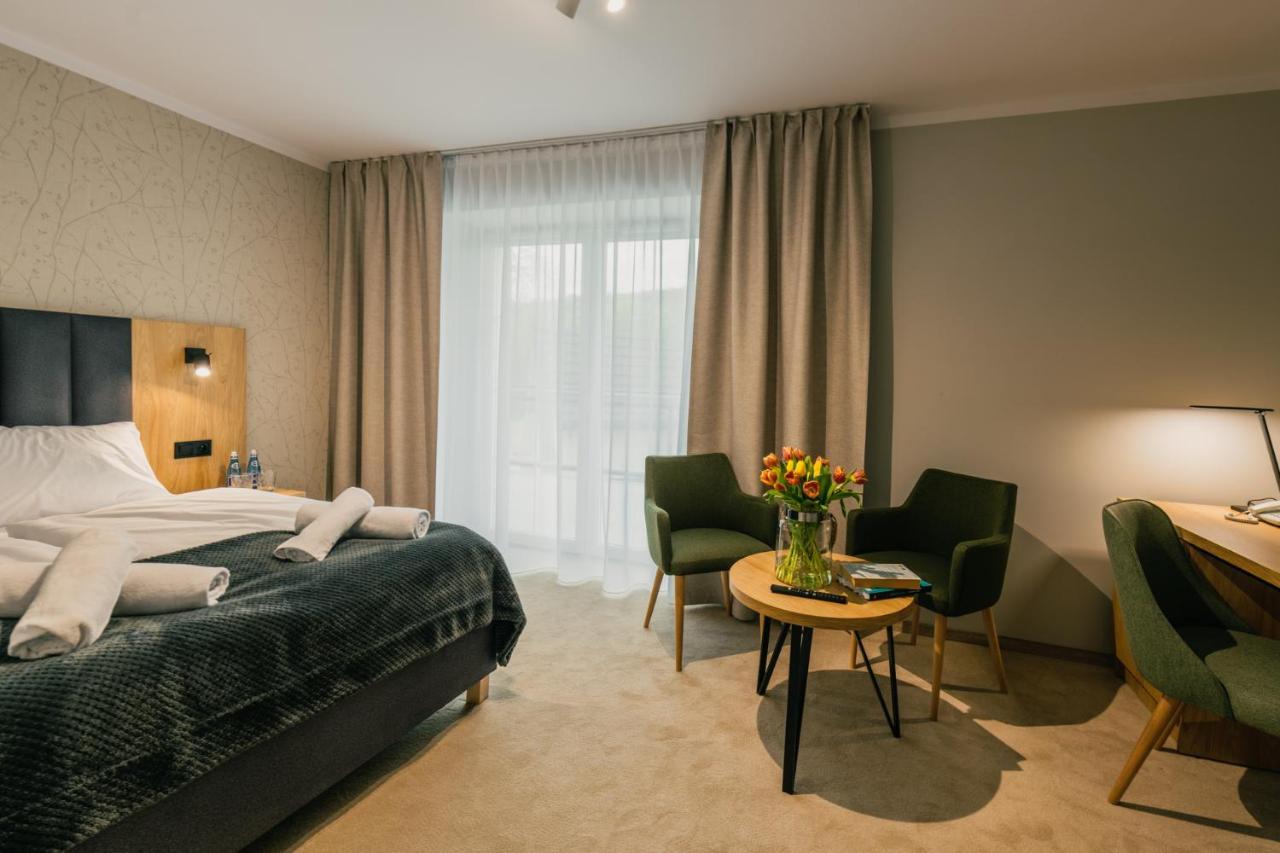 Country Club Zywiec Hotel Spa I Domki Caloroczne Kültér fotó