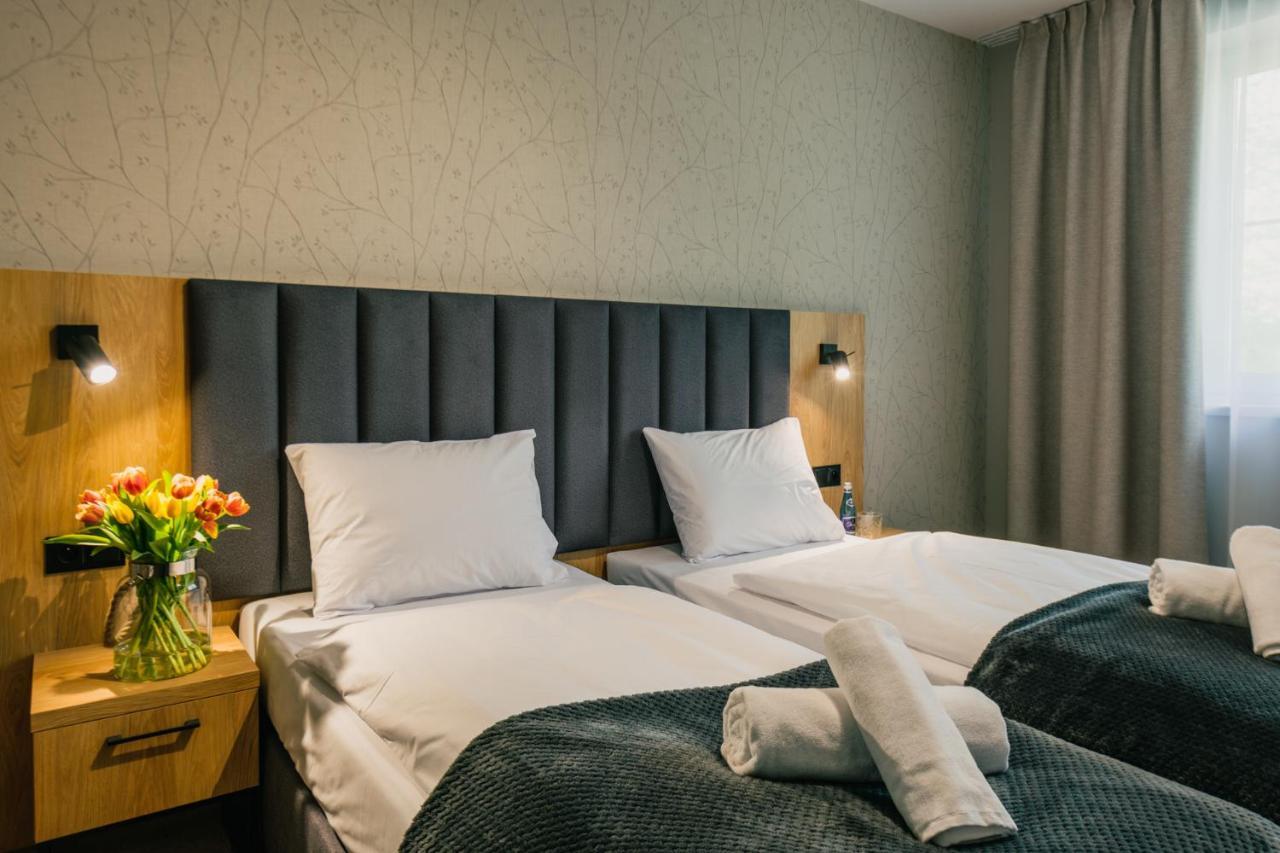 Country Club Zywiec Hotel Spa I Domki Caloroczne Kültér fotó