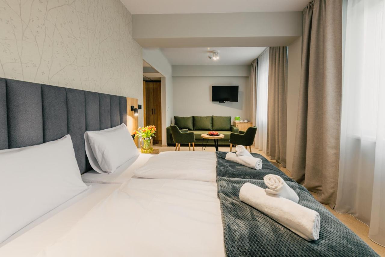 Country Club Zywiec Hotel Spa I Domki Caloroczne Kültér fotó